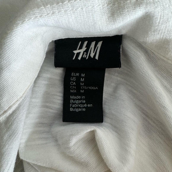 H&M White Johnny Collar Polo Shirt | Medium - Picture 2 of 2